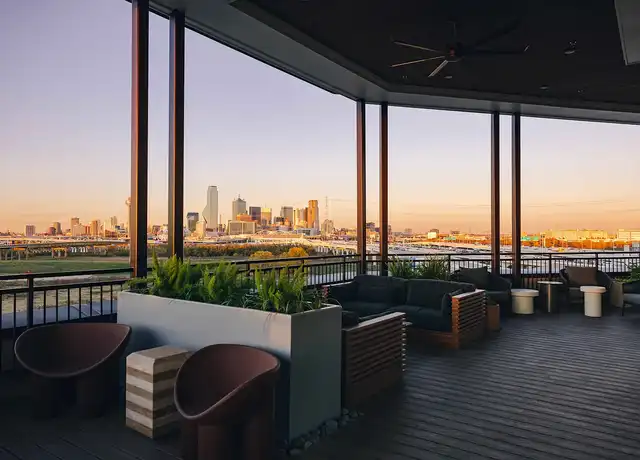 Property at Oakhouse - 900 E Colorado Blvd, Dallas, TX, 75203, 2 beds, 1-2 bath, [object Object]