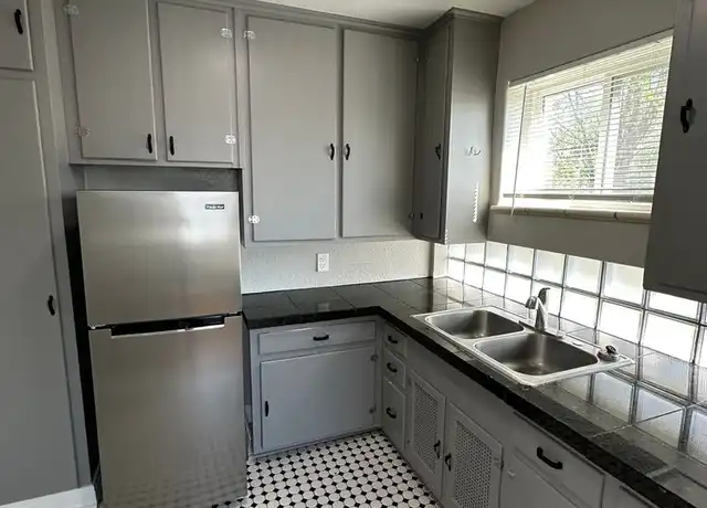 Property at 301 E 21st St Unit 201, Cheyenne, WY, 82001, 2 beds, 1 bath, [object Object]