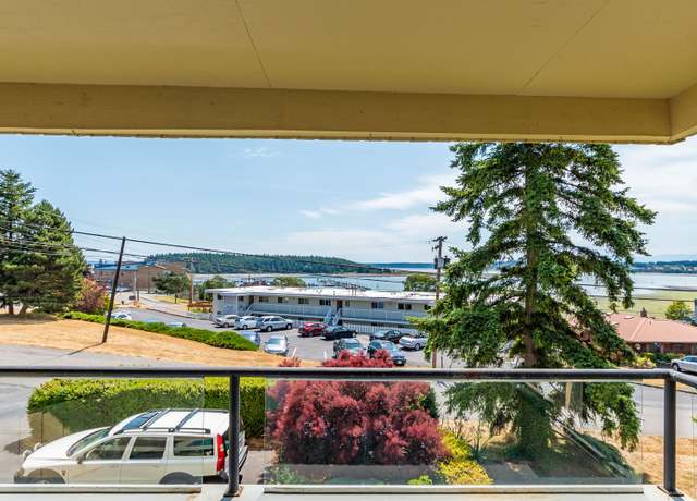 Photo of 861 SE Regatta Dr #103, Oak Harbor, WA 98277