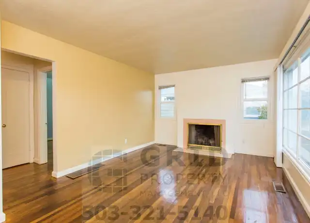 Property at 7905 N Emerald Ave, Portland, OR, 97217, 2 beds, 1 bath, [object Object]