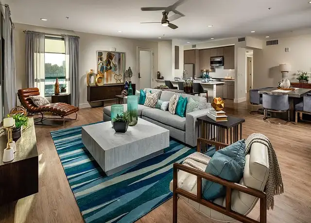 Photo of 2300 Wilshire Blvd, Santa Monica, CA 90403