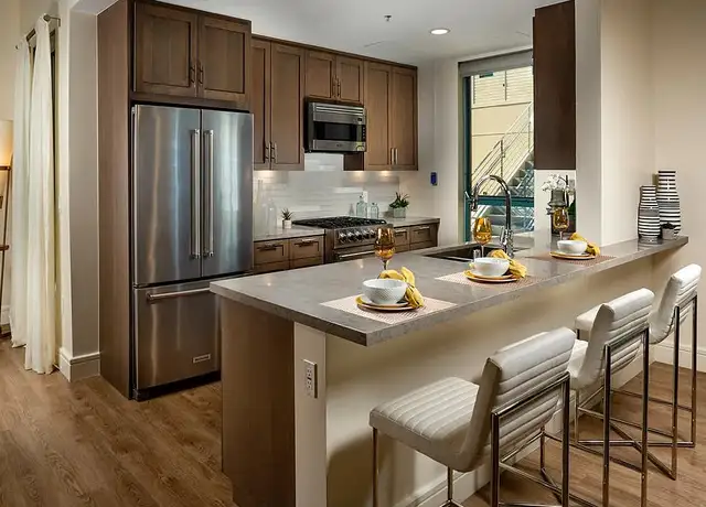 Photo of 2300 Wilshire Blvd, Santa Monica, CA 90403