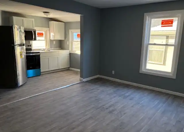 Property at 308 S Main St, Frankfort, IN, 46041, 2 beds, 1 bath, [object Object]