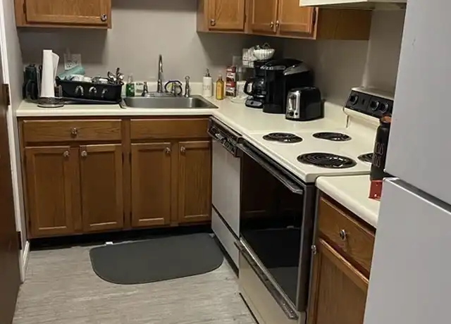 Property at 35 Prospect St #102, Woburn, MA, 01801, 1 bed, 1 bath, [object Object]