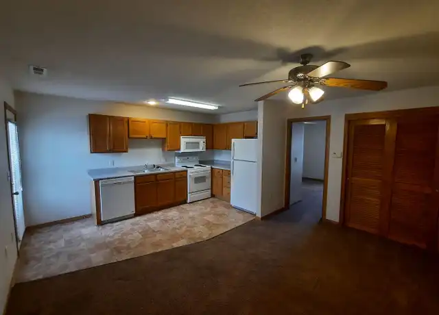 Property at 906 Washington Ave SE Unit 104, Bondurant, IA, 50035, 1 bed, 1 bath, [object Object]