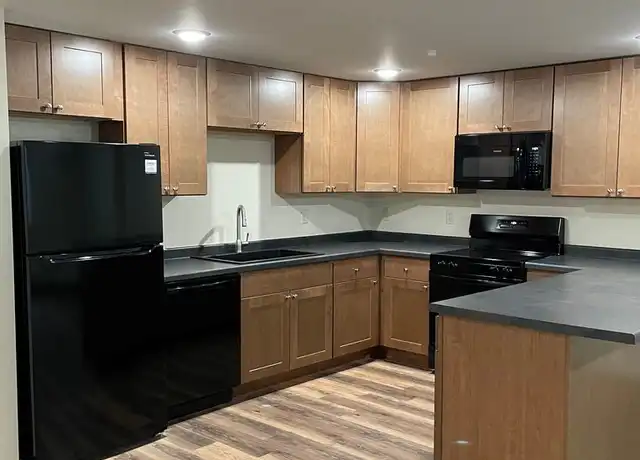 Property at 610 Gray St Unit 005, Eau Claire, WI, 54701, 1 bed, 1 bath, [object Object]
