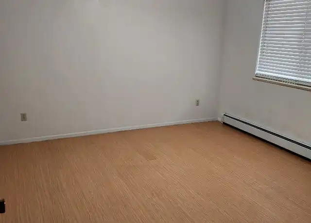Property at 110 Park Dr Unit 3, Grand Junction, CO, 81501, 2 beds, 1 bath, [object Object]