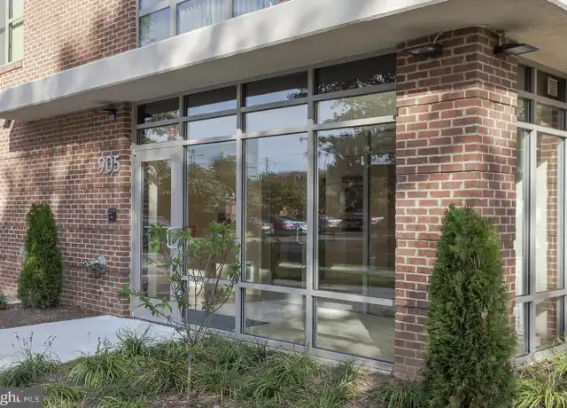 Property at 905 N Jackson St Unit 301, Arlington, VA, 22201, 3 beds, 2 baths, [object Object]