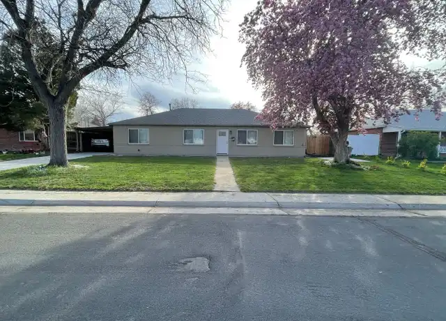 Property at 901 Revere St, Aurora, CO, 80011, 3 beds, 2 baths, [object Object]