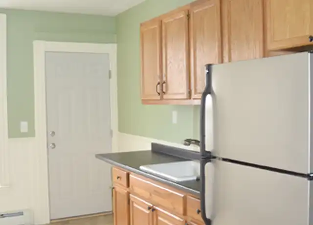 Property at 245 Hammond St Apt 1A, Bangor, ME, 04401, 4 beds, 1 bath, [object Object]
