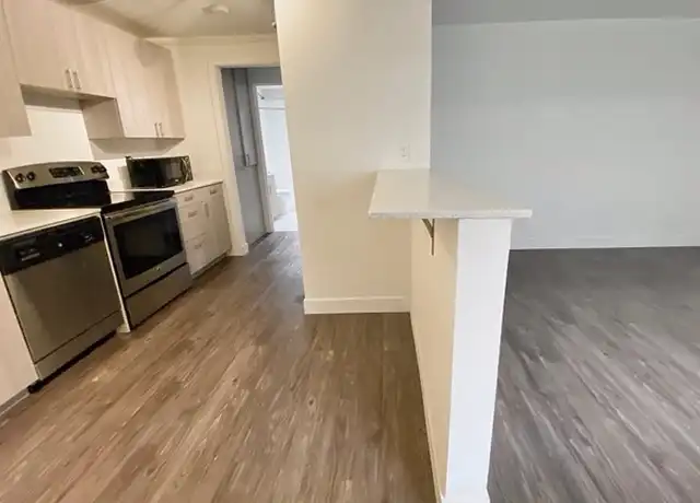 Property at 1419 2nd Ave W Unit 103, Seattle, WA, 98119, 1 bed, 1 bath, [object Object]