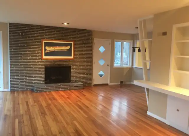Property at 44 Aunt Hack Rd, Danbury, CT, 06811, 3 beds, 2 baths, [object Object]