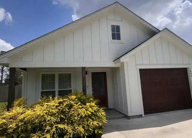 Property at 1805 Northside Dr, Valdosta, GA, 31602, 3 beds, 2 baths, [object Object]