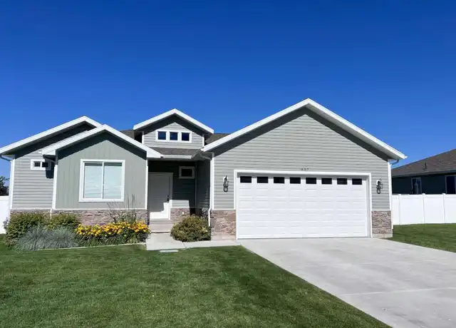Property at 637 S 280 E, Smithfield, UT, 84335, 5 beds, 3 baths, [object Object]