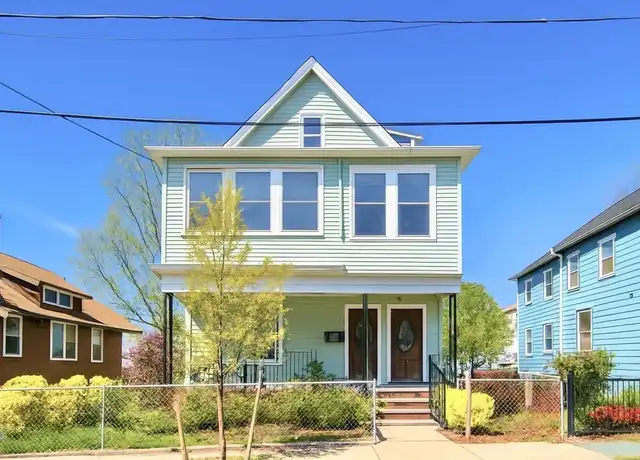 Property at 33 Farragut Ave Unit 33 B, Somerville, MA, 02144, 4 beds, 2 baths, [object Object]