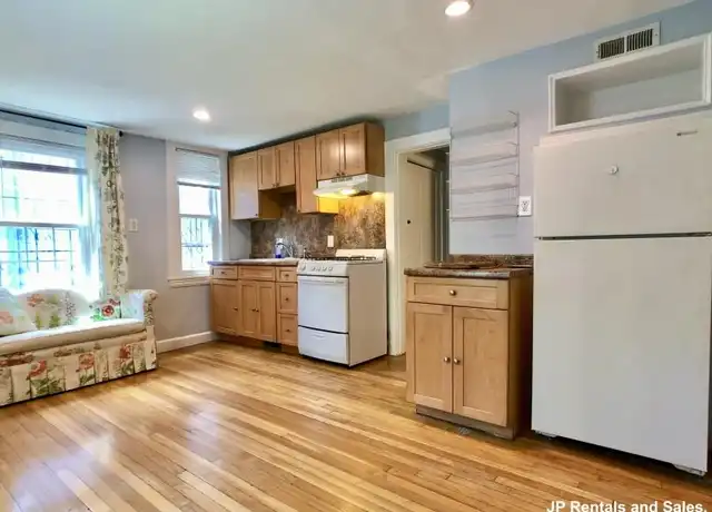 Property at 526 Centre St, Jamaica Plain, MA, 02130, 0 beds, 1 bath, [object Object]