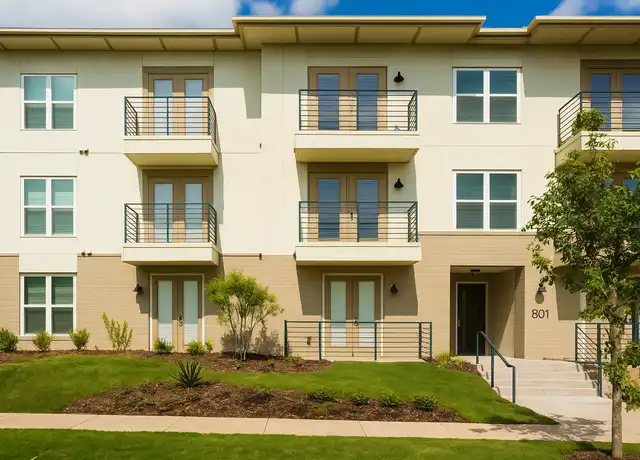 Property at 801 N Bishop Ave Unit 1-303, Dallas, TX, 75208, 1 bed, 1 bath, [object Object]