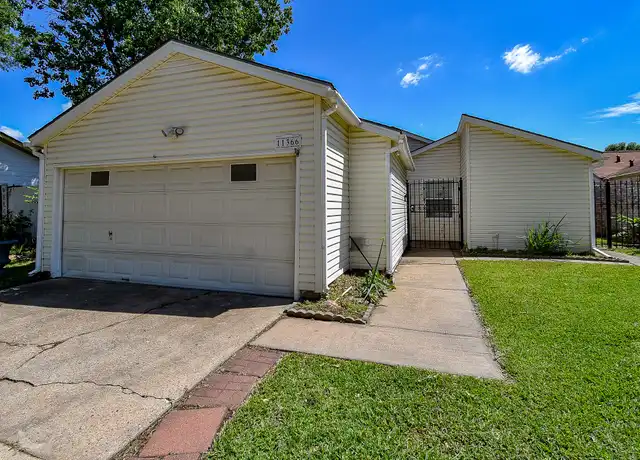 Property at 11366 Oakcenter Dr, Houston, TX, 77072, 3 beds, 2 baths, [object Object]