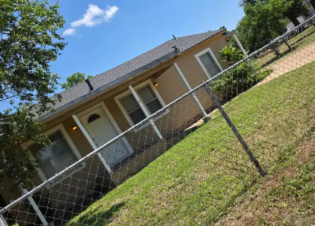Property at 86 N Virginia St, Amarillo, TX, 79106, 2 beds, 1 bath, [object Object]