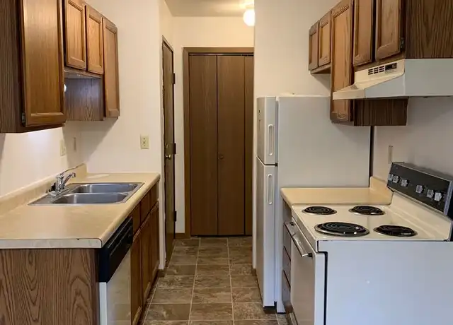 Property at 2301 30 1/2 Ave S Unit 202, Fargo, ND, 58103, 2 beds, 1 bath, [object Object]