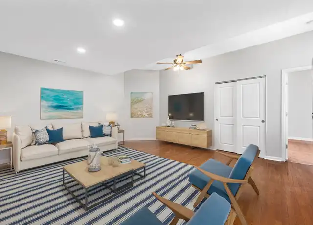 Property at 4528 Nebraska Ave Unit 302, St. Louis, MO, 63111, 1 bed, 1 bath, [object Object]