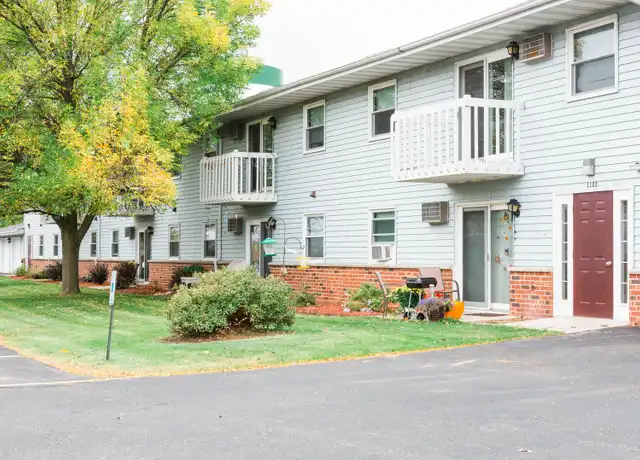 Property at Tower Apartments - 112 Industrial Dr, Beaver Dam, WI, 53916, 2 beds, 1 bath, [object Object]