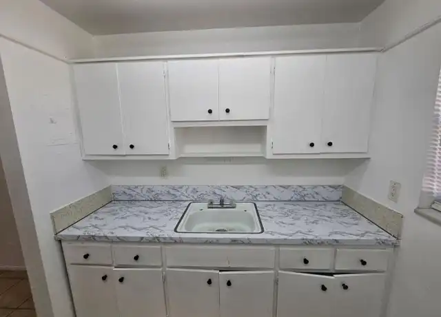 Property at 4800 NW 24th Ct, Lauderdale Lakes, FL, 33313, 1 bed, 1 bath, [object Object]