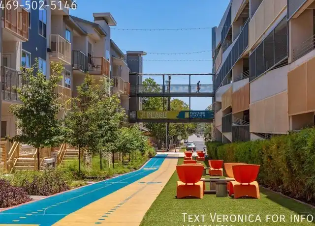 Property at 1700 E 4th St, Austin, TX, 78702, 2 beds, 2 baths, [object Object]