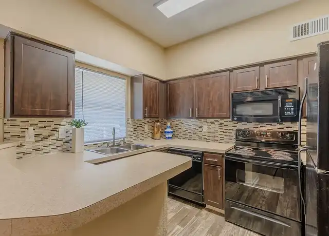 Property at Country Club Apartments - 1901 Pinehurst Ln, Mesquite, TX, 75150, 1-2 bed, 1-2.5 bath, [object Object]