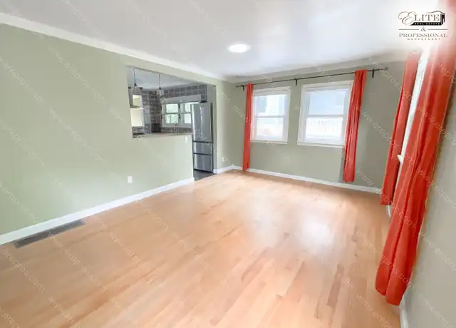 Property at 213 W Summit St, Ann Arbor, MI, 48103, 4 beds, 2 baths, [object Object]