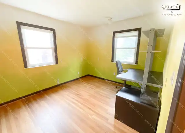 Property at 213 W Summit St, Ann Arbor, MI, 48103, 4 beds, 2 baths, [object Object]