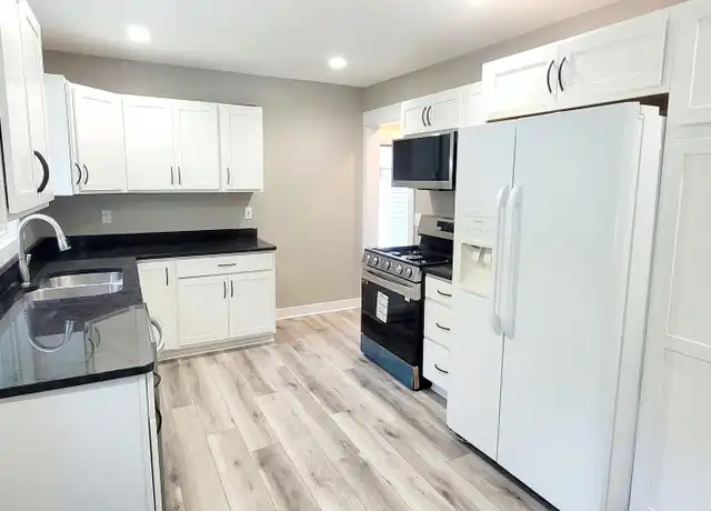 Property at 3052 Burlingame Ave SW, Wyoming, MI, 49509, 4 beds, 3 baths, [object Object]