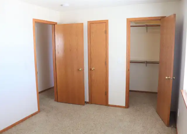 Property at 3507 Queen Dr SW #7, Cedar Rapids, IA, 52404, 2 beds, 1 bath, [object Object]