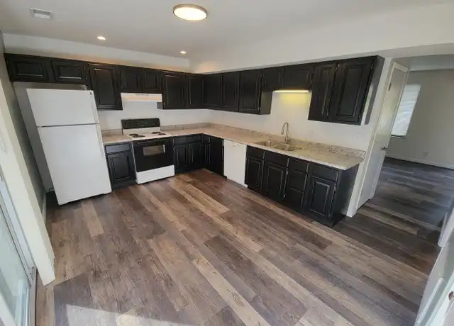 Property at 501 Williamsburg Dr, Belleville, IL, 62221, 2 beds, 1.5 baths, [object Object]