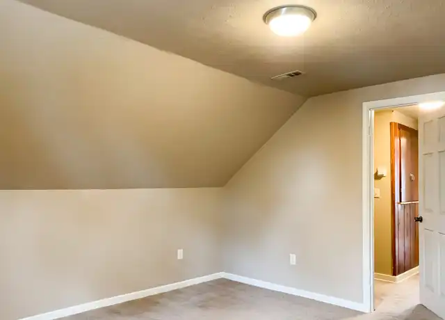 Property at 1142 E Indiana Ave Unit B, South Bend, IN, 46613, 1 bed, 1 bath, [object Object]
