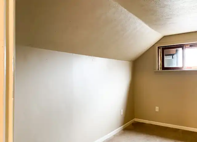 Property at 1142 E Indiana Ave Unit B, South Bend, IN, 46613, 1 bed, 1 bath, [object Object]