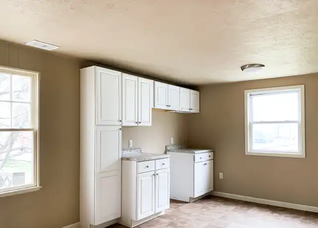 Property at 1142 E Indiana Ave Unit B, South Bend, IN, 46613, 1 bed, 1 bath, [object Object]