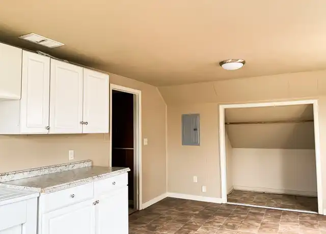 Property at 1142 E Indiana Ave Unit B, South Bend, IN, 46613, 1 bed, 1 bath, [object Object]