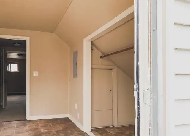 Property at 1142 E Indiana Ave Unit B, South Bend, IN, 46613, 1 bed, 1 bath, [object Object]