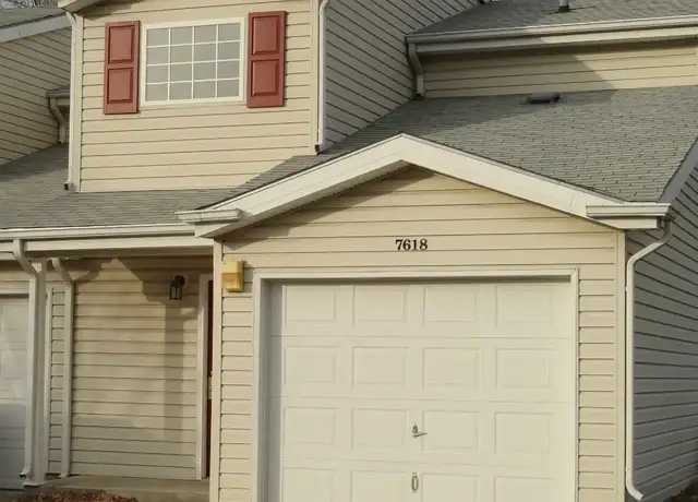 Photo of 7610 Ohio Plz, Omaha, NE 68134