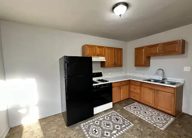 Property at 114 N Queen St Apt 1, York, PA, 17403, 1 bed, 1 bath, [object Object]