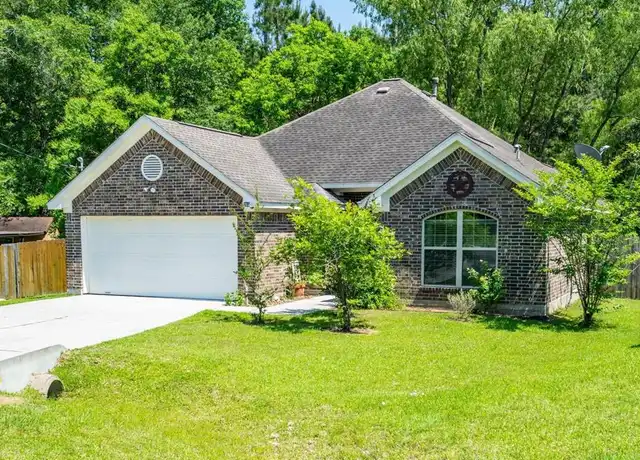 Property at 203 Maple Ln, Conroe, TX, 77304, 3 beds, 2 baths, [object Object]
