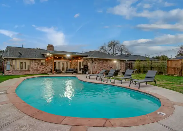 Property at 11714 Hillcroft Ave, Houston, TX, 77035, 4 beds, 2 baths, [object Object]