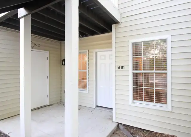 Property at 2092 S Sherwood Dr, Valdosta, GA, 31602, 3 beds, 2 baths, [object Object]