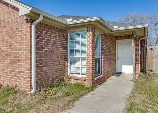 Property at 1711 Tina Marie Rd Unit A, Arlington, TX, 76012, 3 beds, 2 baths, [object Object]