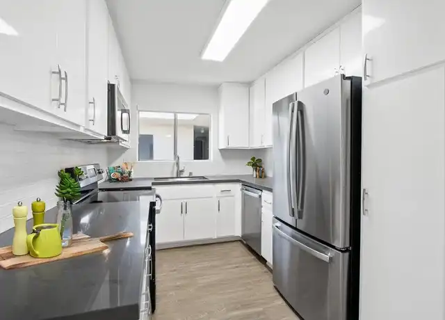 Property at The Palm Capri Apartments - 521 E Palm Ave, Burbank, CA, 91501, 1-2 bed, 1-3 bath, [object Object]
