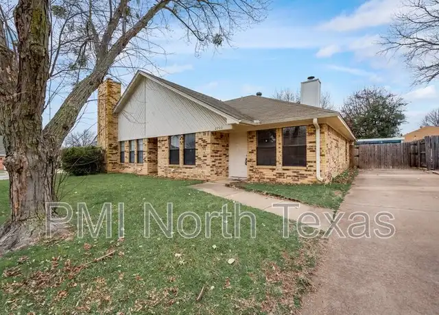 Property at 2703 London Ct, Euless, TX, 76039, 2 beds, 2 baths, [object Object]