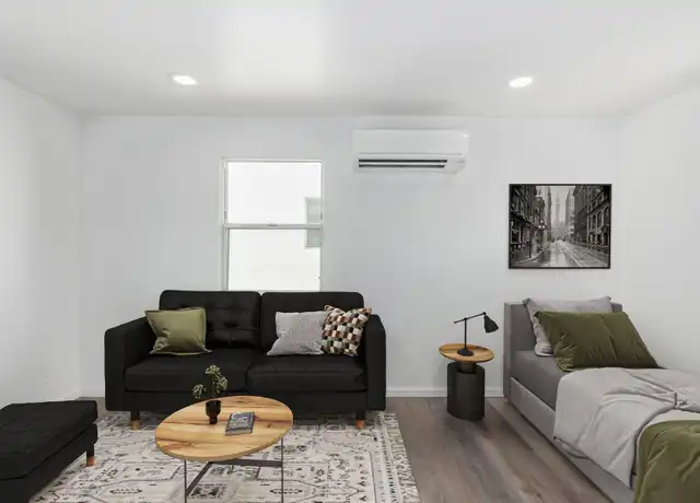 Property at 809 N 10th Ave Unit 2, Phoenix, AZ, 85007, 0 beds, 1 bath, [object Object]