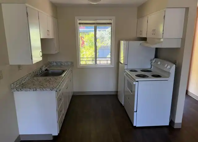 Property at 435 Holly St, Ashland, OR, 97520, 1 bed, 1 bath, [object Object]