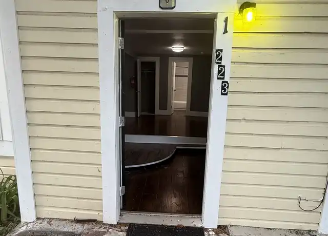 Property at 223 Bee St Unit 1, San Antonio, TX, 78208, 1 bed, 1 bath, [object Object]